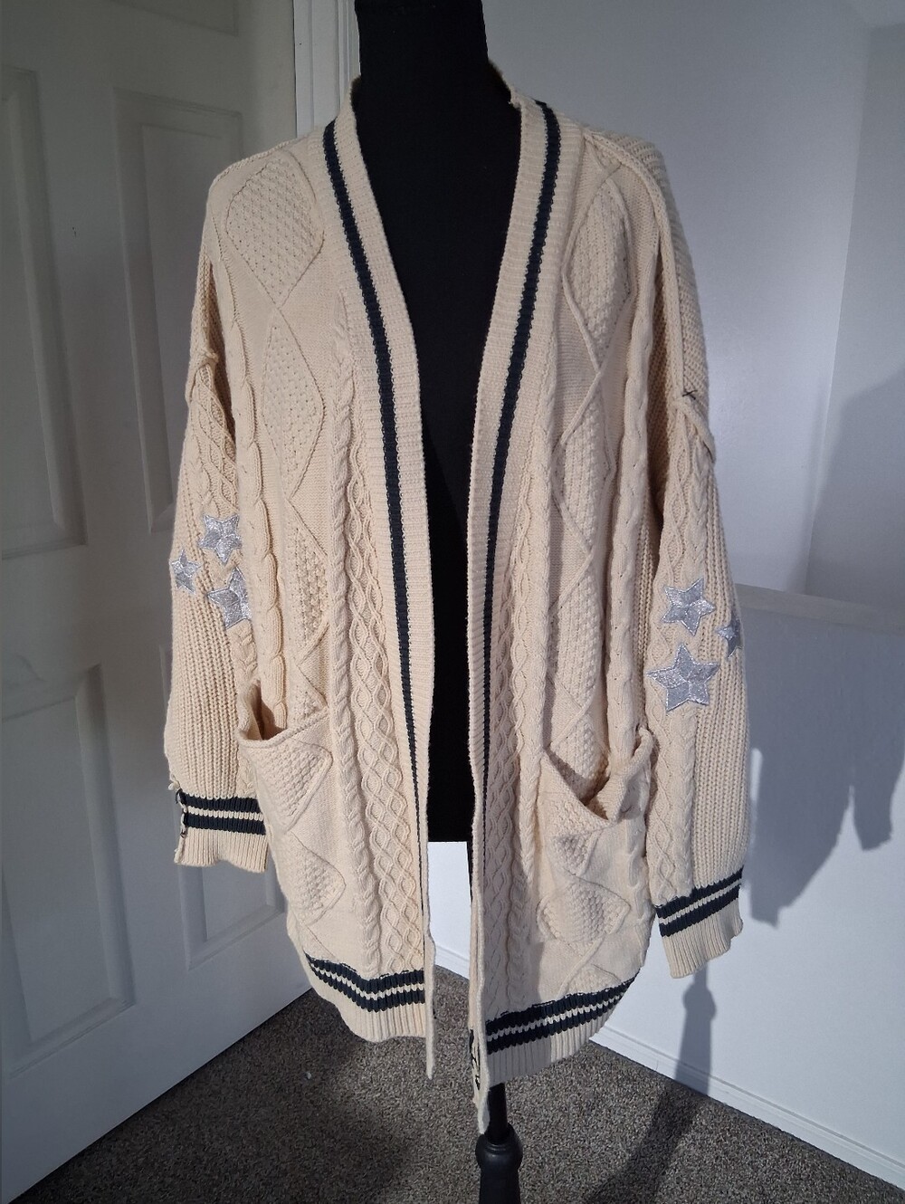 NWOT-Cream Knit Open-Front Cardigan Sweater with Star Embroidery